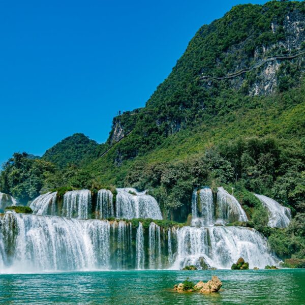 Adventure 5 days 4 nights - Ban Gioc waterfall